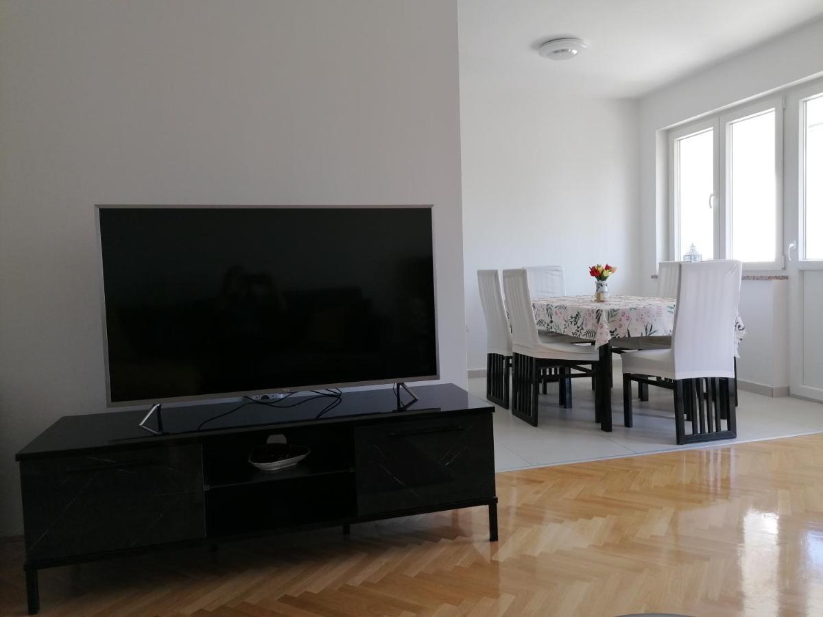 Sunny Spot Apartment Pula Ngoại thất bức ảnh